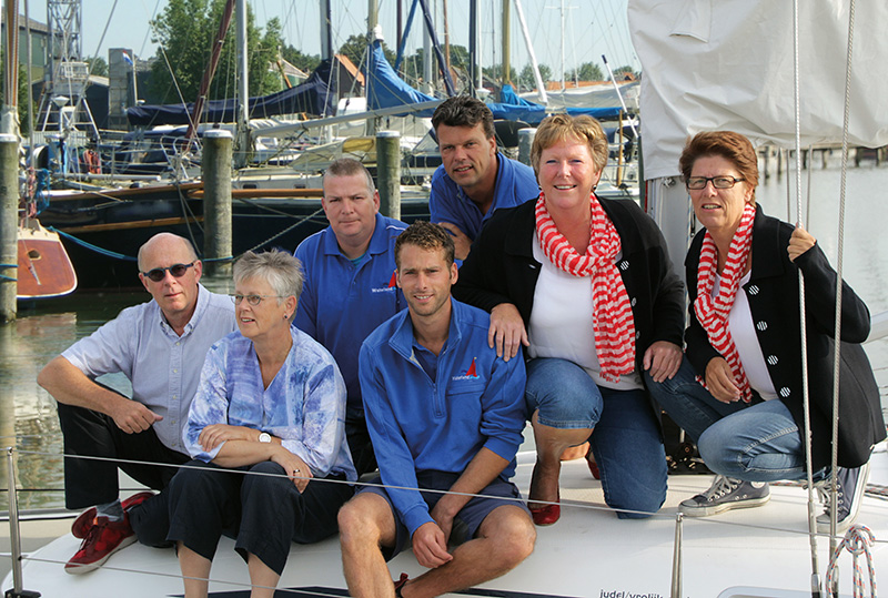 Huurders van jachten, waar ze ook vandaan komen, kunnen rekenen op een warm onthaal van dit team. 