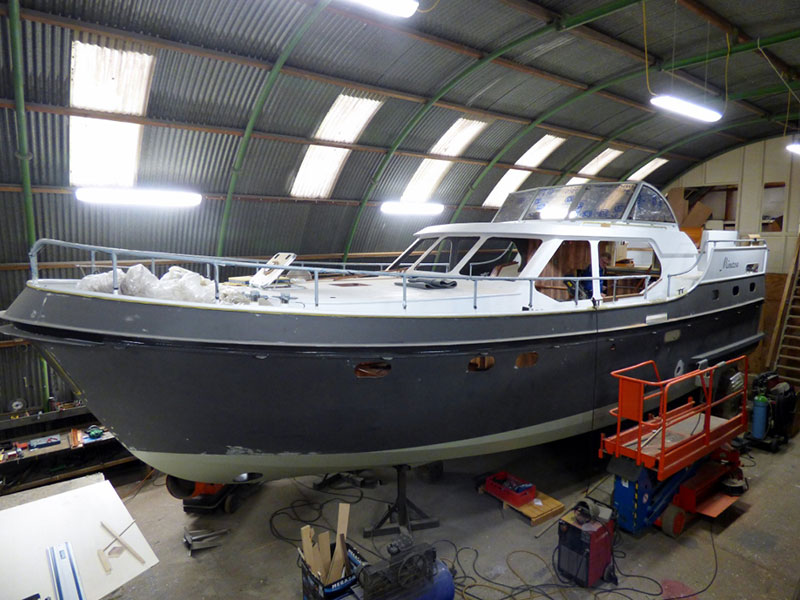 De Minerva als casco dat nu gevuld wordt met techniek en inrichting.  