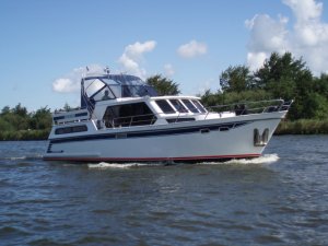 Powerline 1300 HERMES (Yachtcharter Stoeten Lemmer)