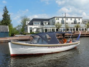 Friese Meren Sloep 720